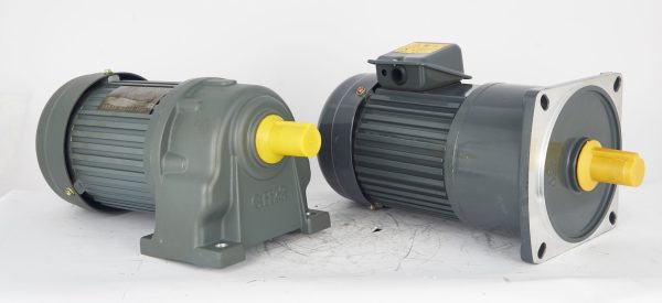 Motor giảm tốc 1 pha 220V